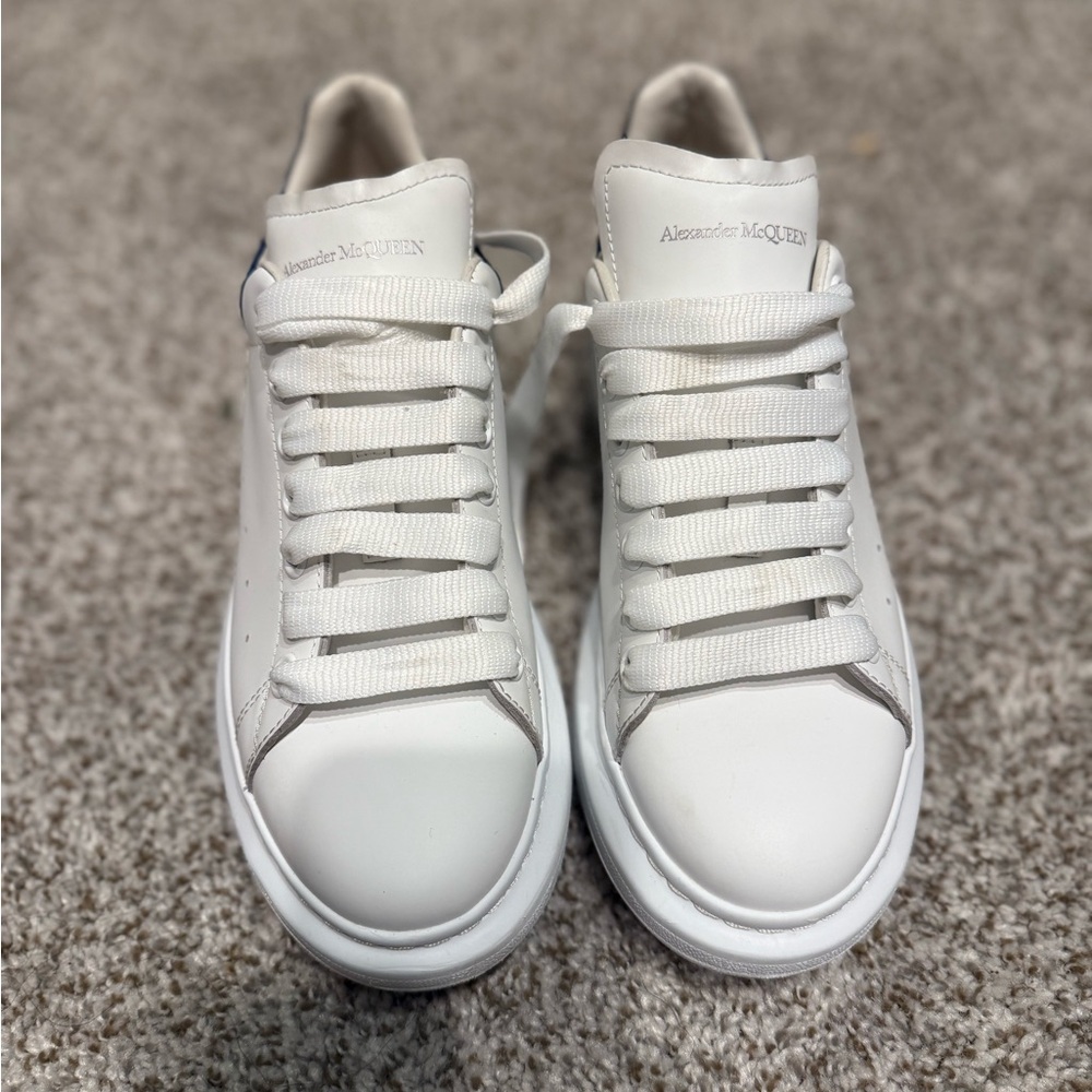 Alexander McQueen sneaker with blue